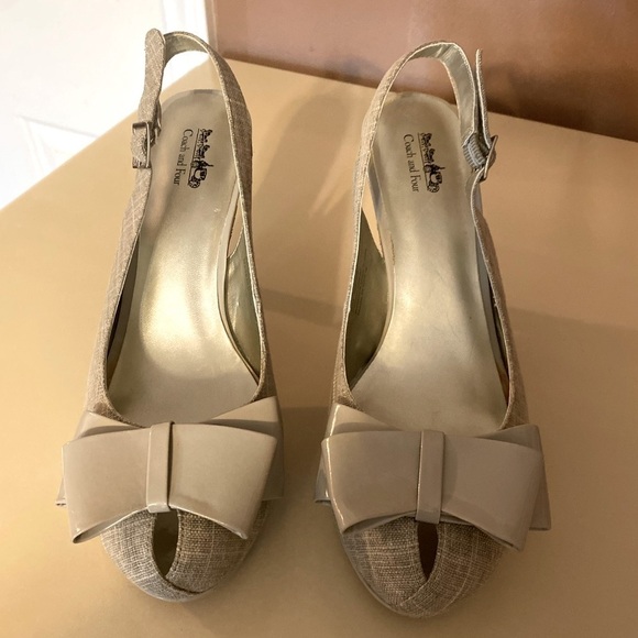 “COACH & FOUR” Kaiea Bow Sling Back Peep Toe - Picture 5 of 11